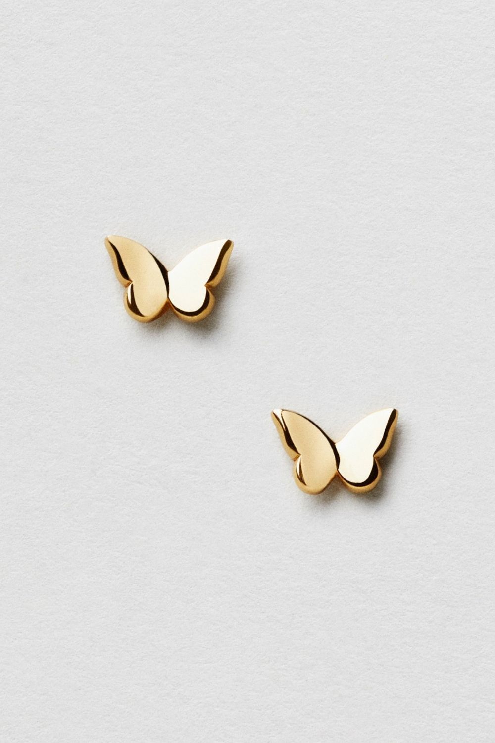 Betty Butterfly Earrings 18k Gold Plated i gruppen Gullbelagt ekte sølv / Gullbelagte øredobber hos Glitter (1301072-12-ONESIZE)