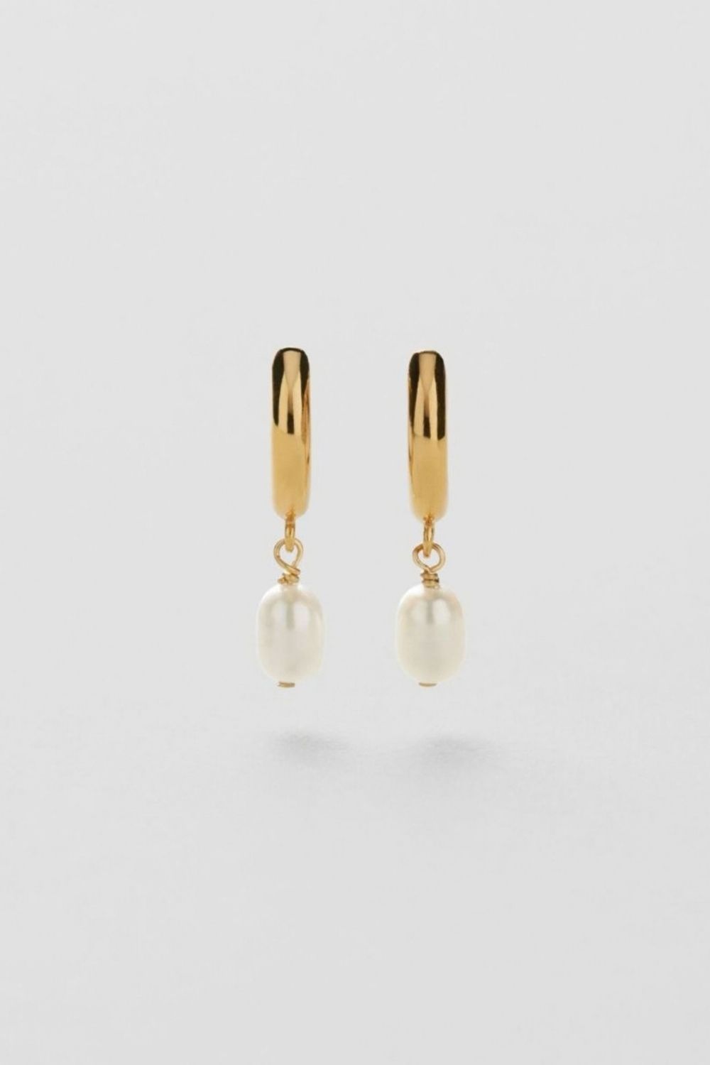 Mini Pearl Hoops 18k Gold Plated i gruppen Gullbelagt ekte sølv / Gullbelagte øredobber hos Glitter (1301319-12-ONESIZE)