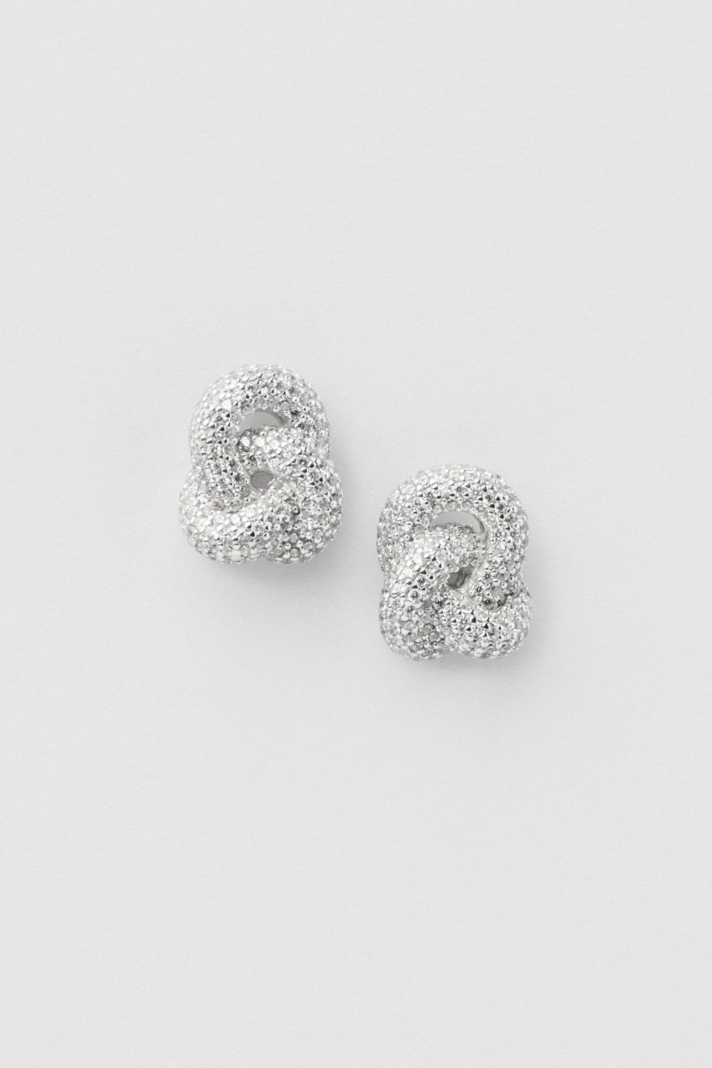 Bling Knot Earrings i gruppen Store week / hos Glitter (1301328-11-ONESIZE)
