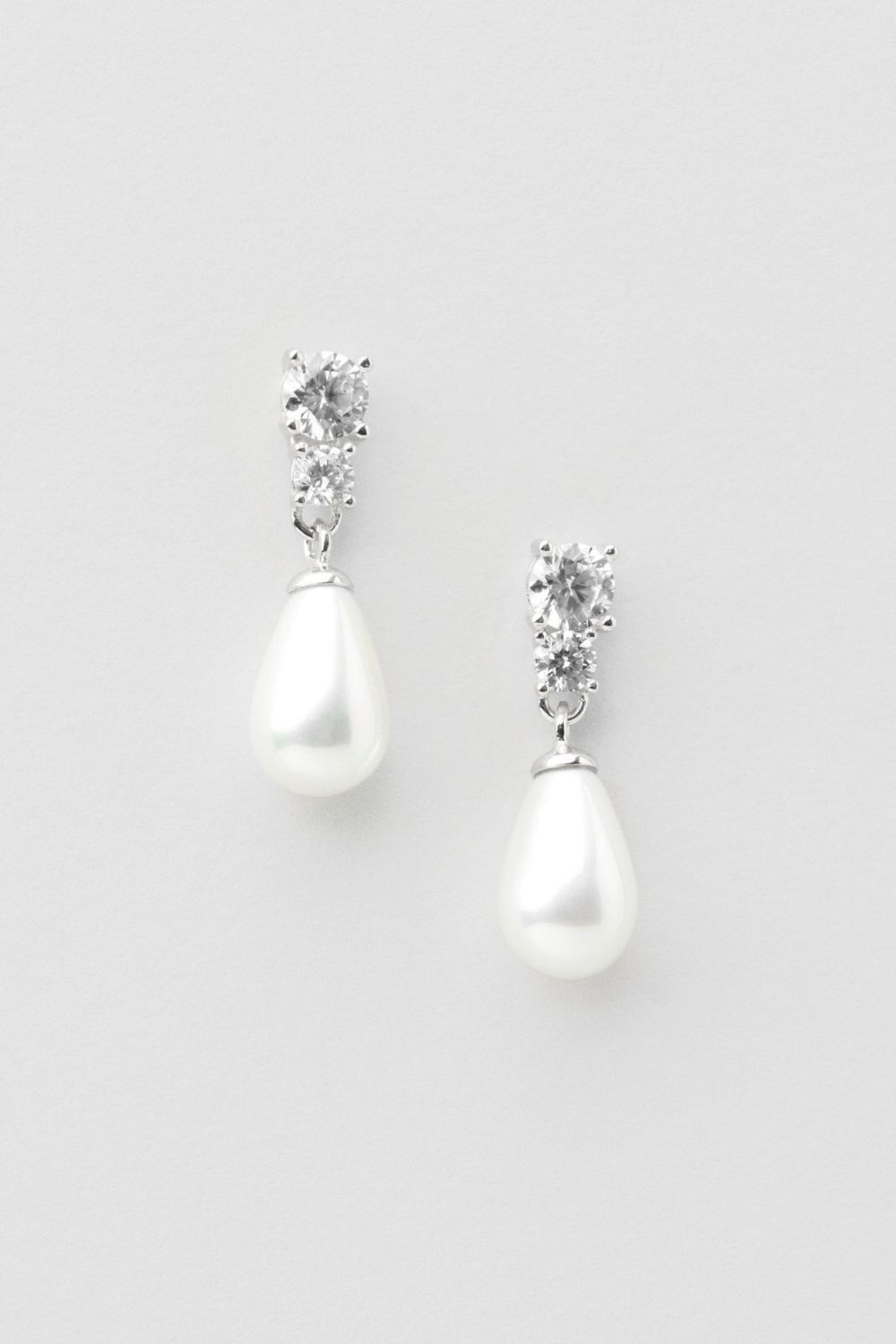 Ariel Pearl Studs i gruppen Store week / hos Glitter (1301330-11-ONESIZE)