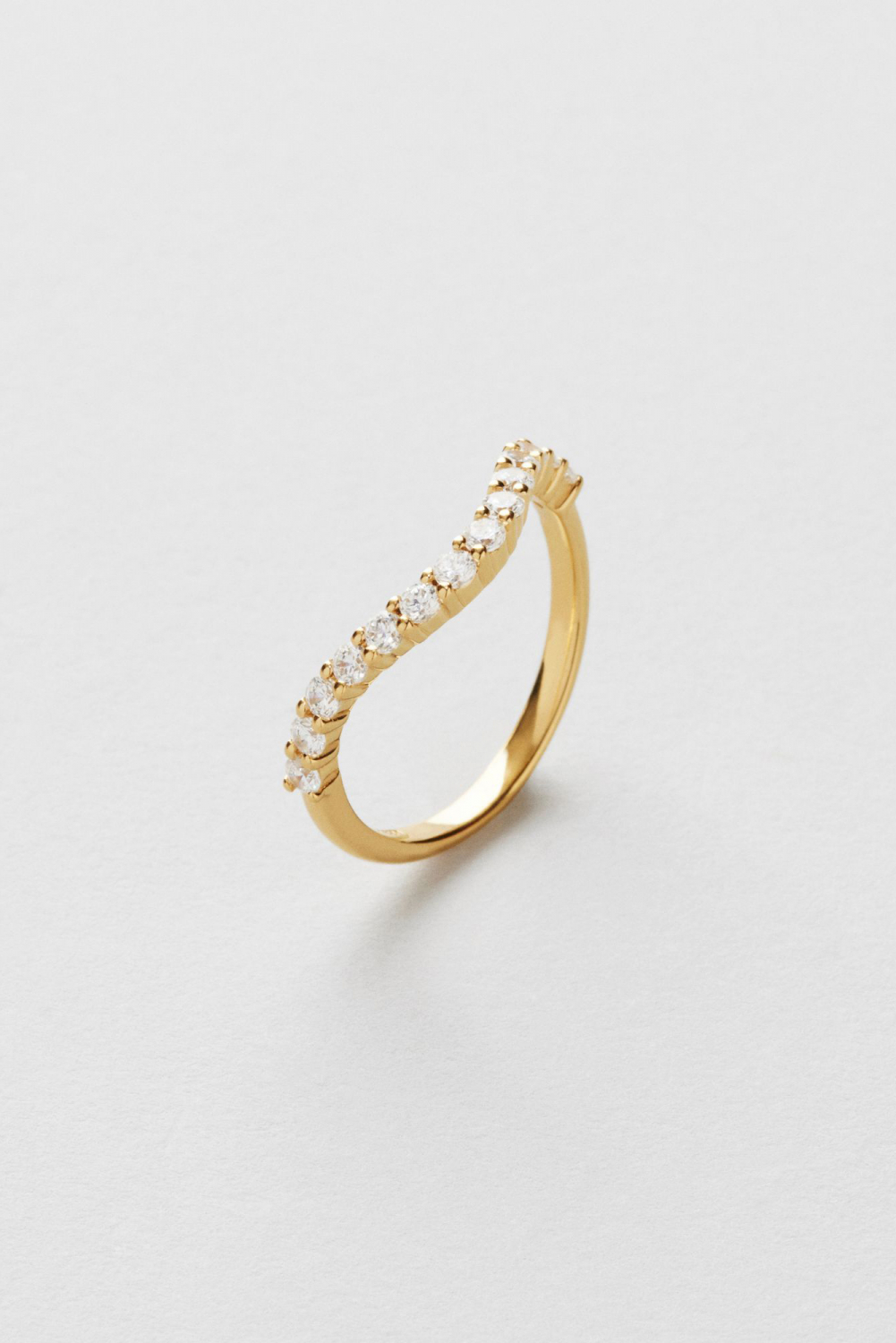 Bling Curve Ring 24k Gold Plated i gruppen Smykker / Ringer / Rhinestone hos Glitter (1500678-12)