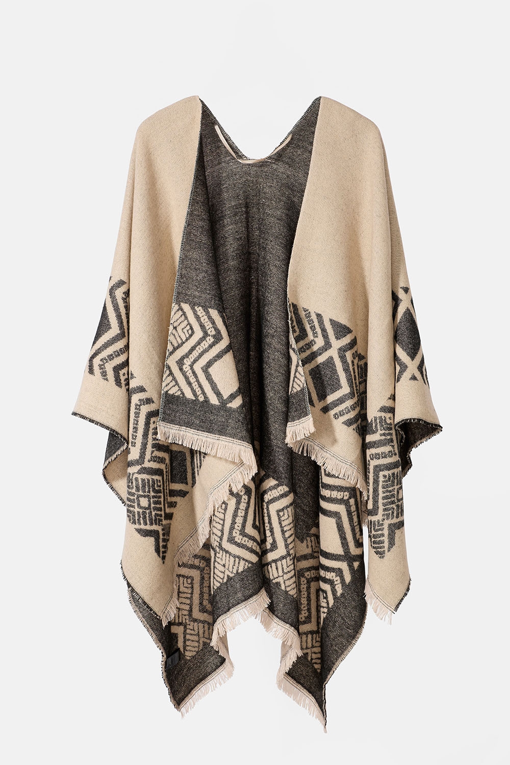 Beige poncho med mønster i gruppen Store week / hos Glitter (171001378300)
