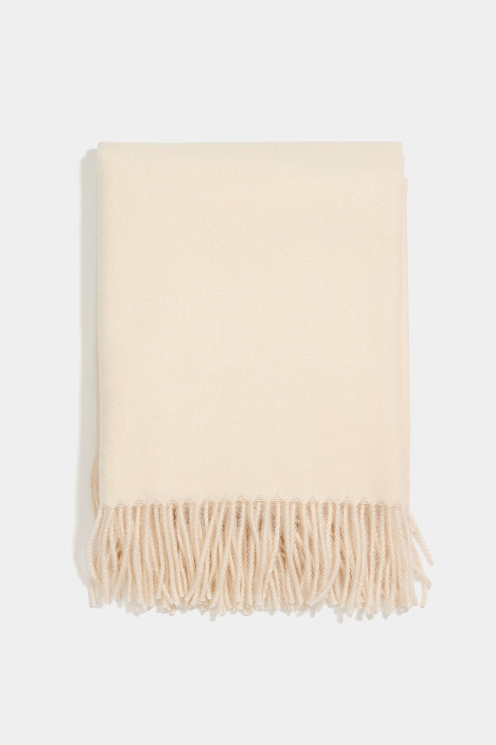 Hvitt mykt skjerf med frynser i gruppen Accessories / Strikket / Skjerf hos Glitter (171001853100)