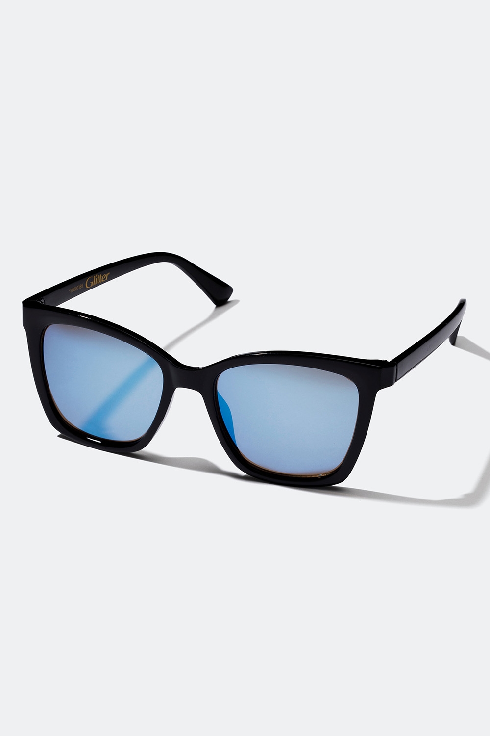 Svarte solbriller med speileffekt i gruppen Solbriller hos Glitter (176000369000)