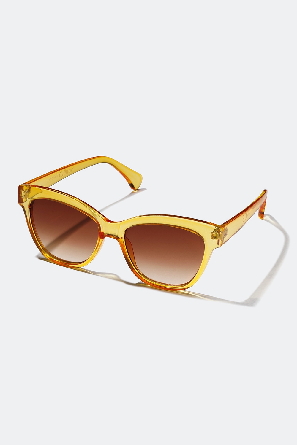 Solbriller med gul gjennomsiktig innfatning i gruppen Solbriller hos Glitter (176000424100)