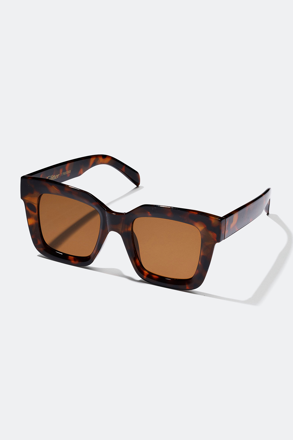 Store, brune solbriller med firkantet design i gruppen Solbriller hos Glitter (176000680700)