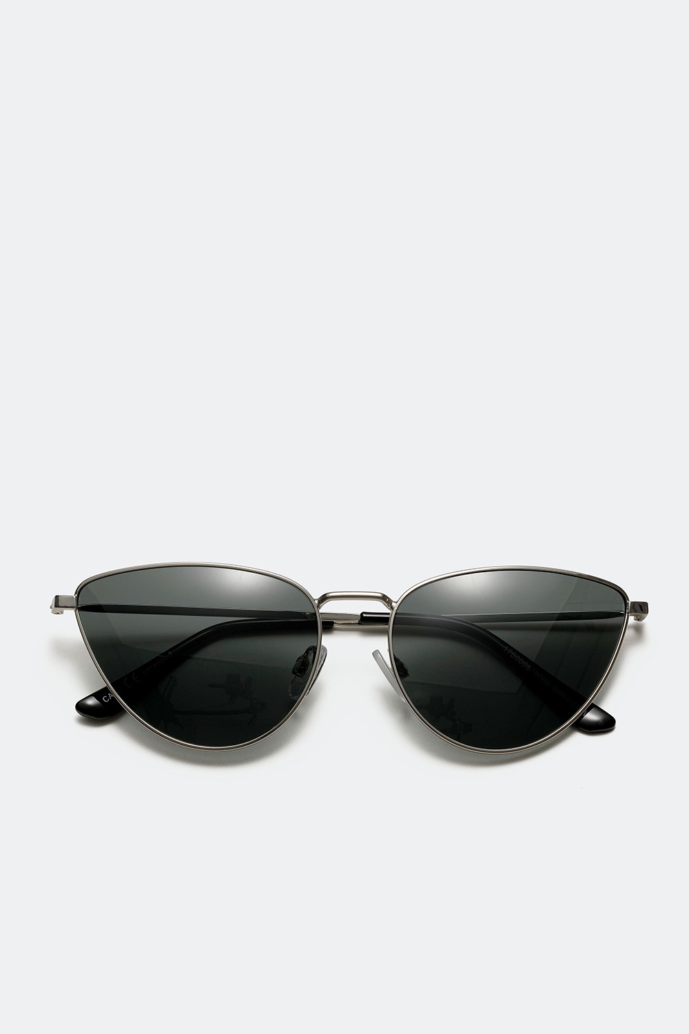 Cat-eye-solbriller med mørke glass i gruppen Don Donna - solbriller hos Glitter (176000829000)