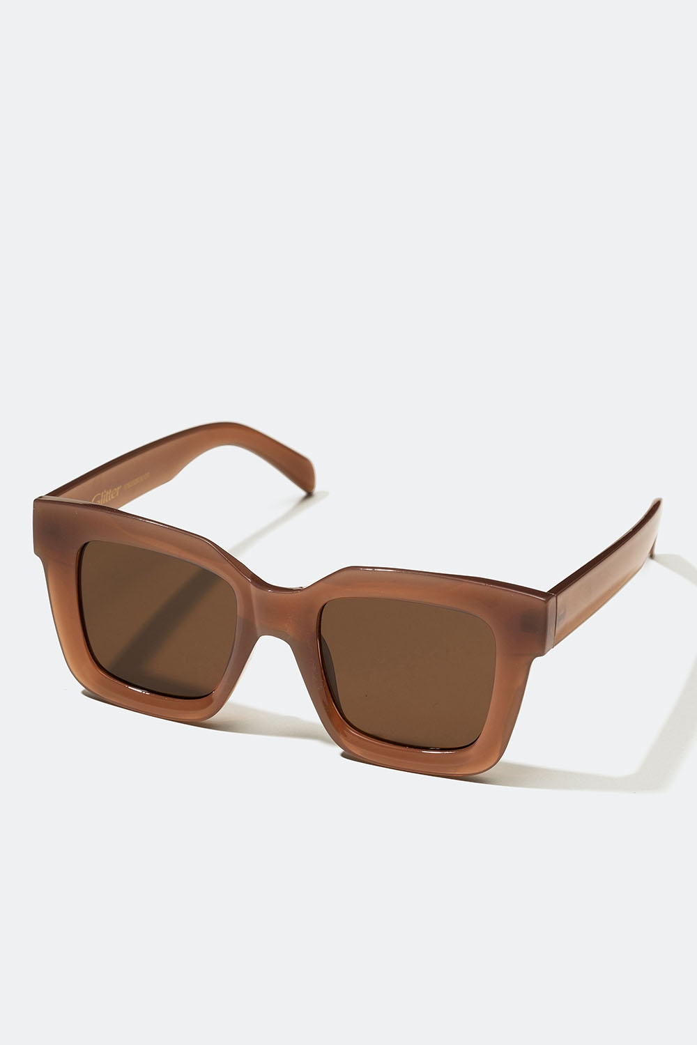 Store, brune solbriller med firkantet design i gruppen Accessories / Solbriller hos Glitter (176000978100)