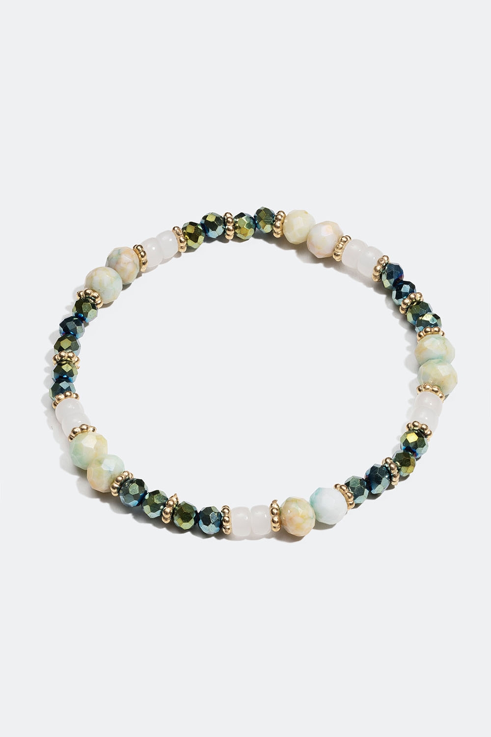Elastisk armbånd med en miks av grønne perler i gruppen Smykker / Armbånd / Tynne hos Glitter (251001107502)