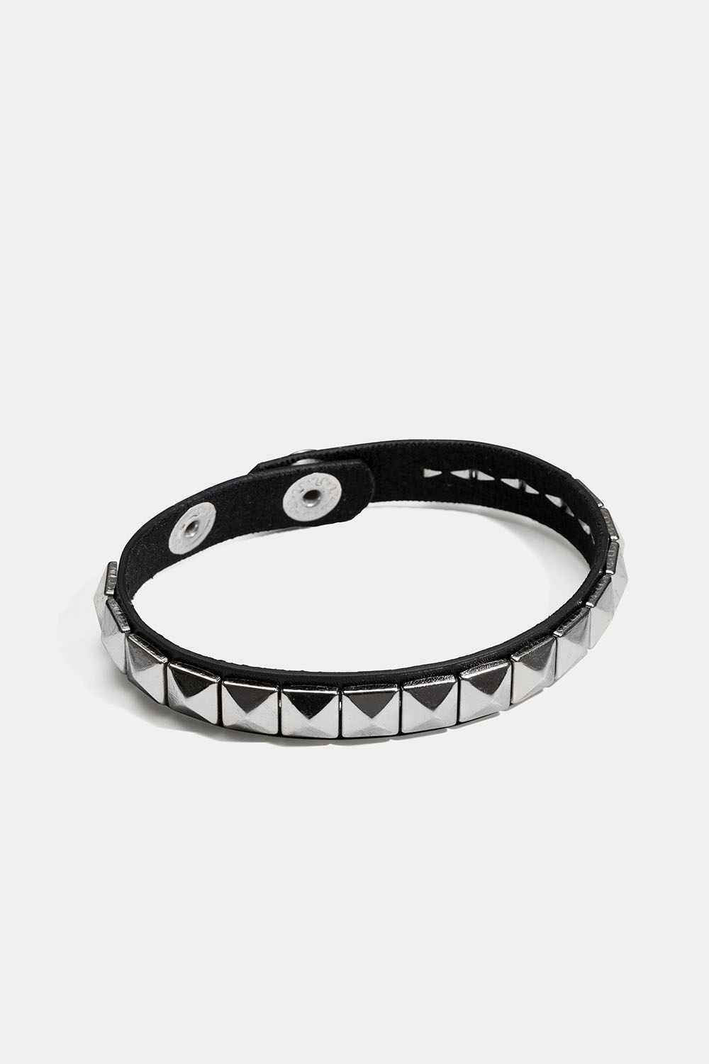 Armbånd med pigger i gruppen Smykker / Armbånd / Armbånd - unisex hos Glitter (251001221000)