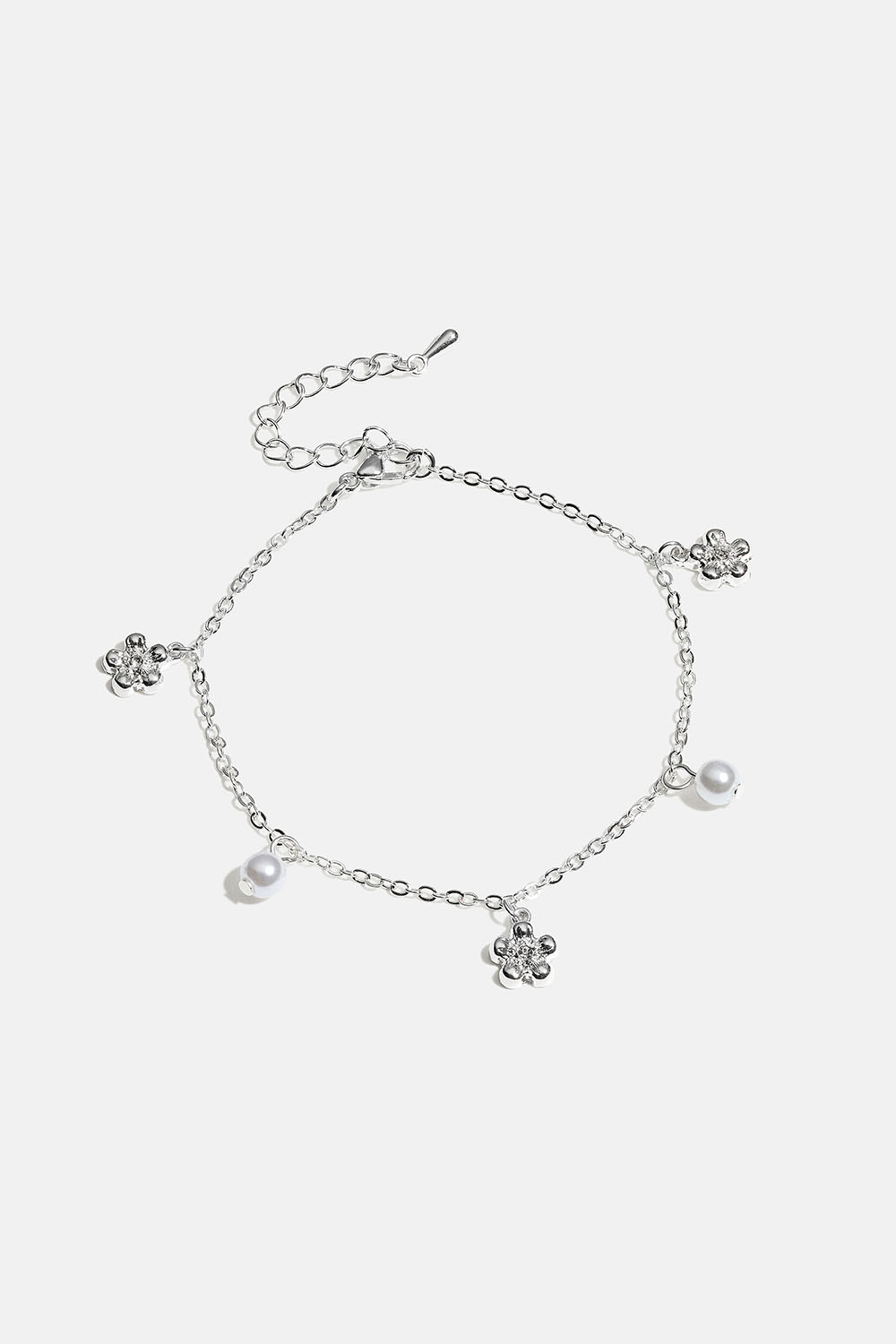 Armbånd med blomster og hvite perler i gruppen Smykker / Armbånd / Tynne hos Glitter (251001951001)