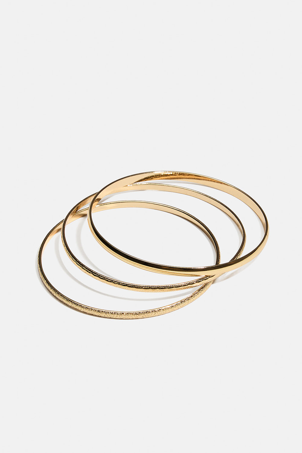 Tynne gullfargede armbånd, 3-pakning i gruppen Smykker / Armbånd / Flerpakning hos Glitter (251001992002)