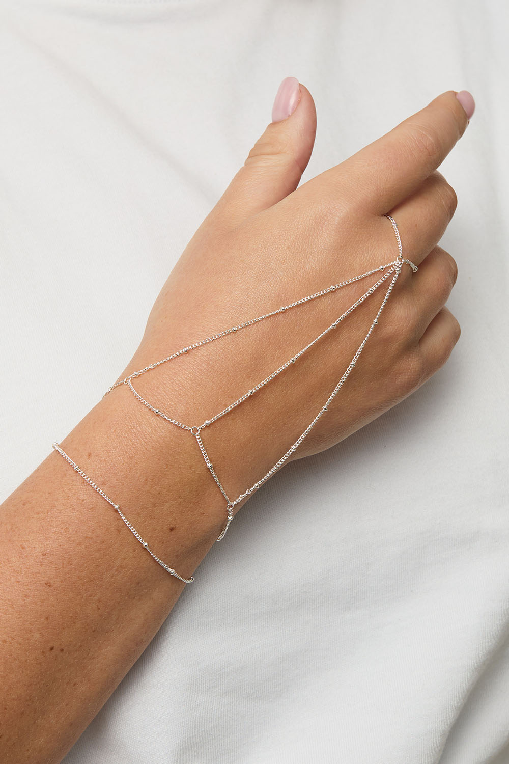 Håndkjede med ring i gruppen Smykker / Armbånd hos Glitter (251002071001)