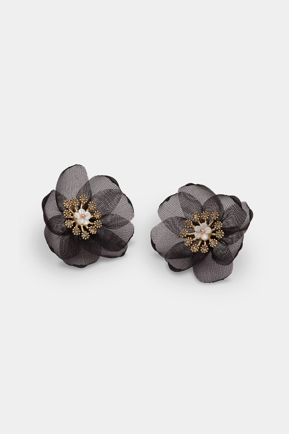 Organza botanical earrings - Black i gruppen Store week / hos Glitter (253001539002)