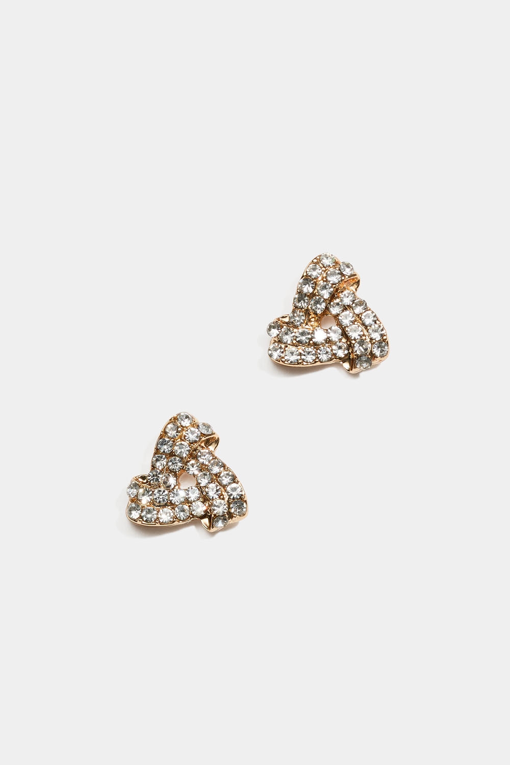 Gullfargede stiftøredobber med trekantete knuter og strass i gruppen Smykker / Øredobber / Studs hos Glitter (253009772002)