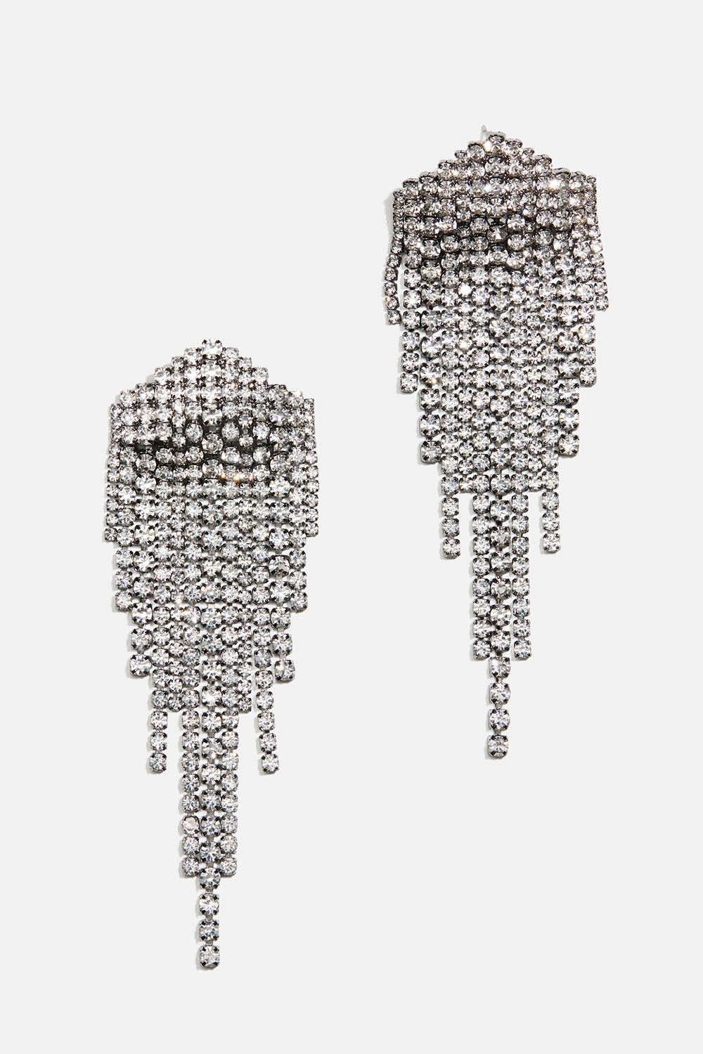 Mørkegrå kantete strassøredobber i gruppen Smykker / Øredobber / Rhinestone hos Glitter (253010180200)