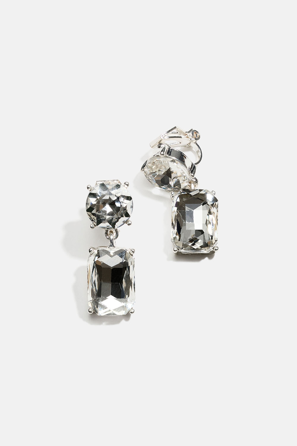 Klipsøredobber med hvite glassteiner i gruppen Smykker / Øredobber / Rhinestone hos Glitter (253010220201)