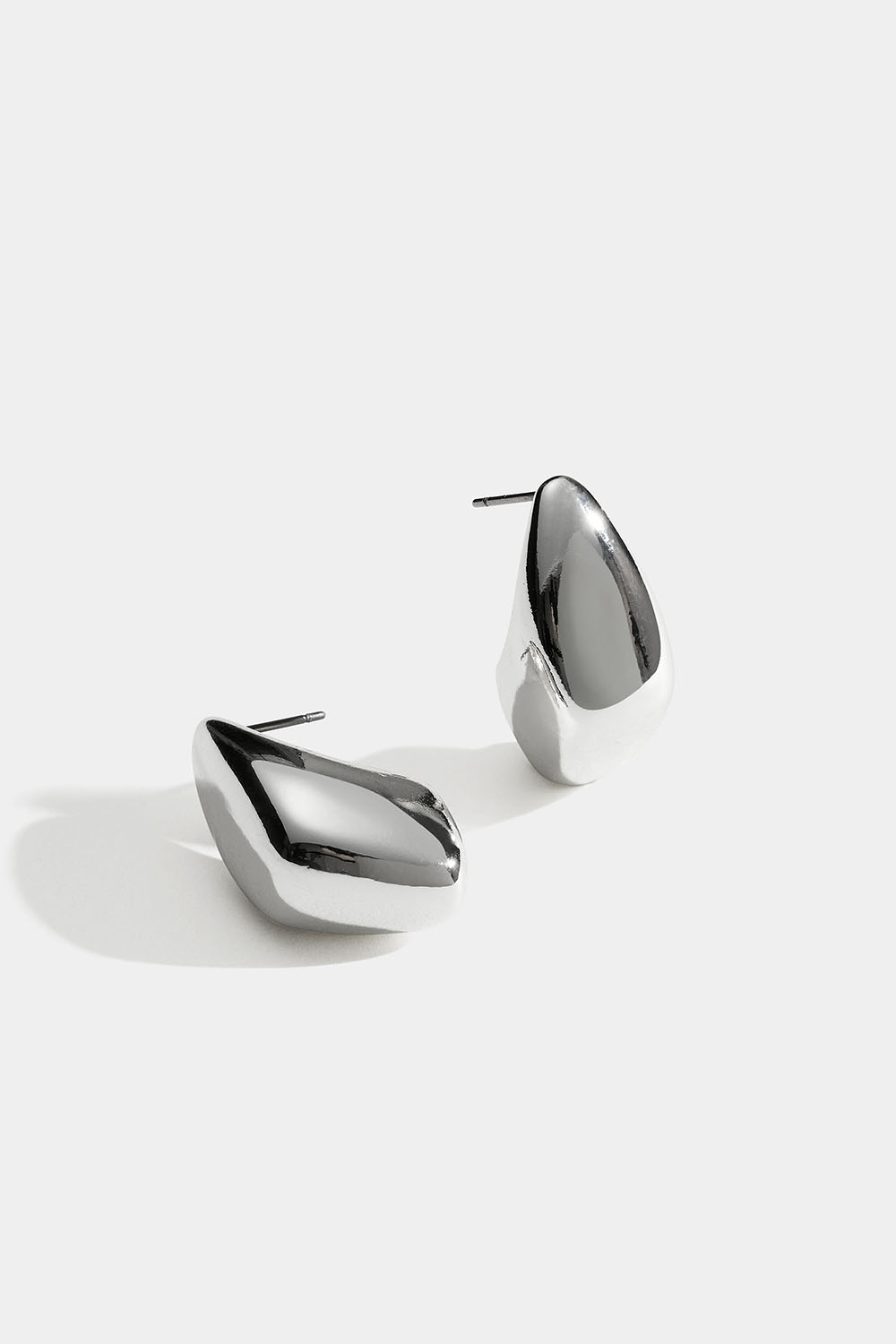 Øredobber med kantete dråpeform i gruppen Store week / hos Glitter (253010501001)