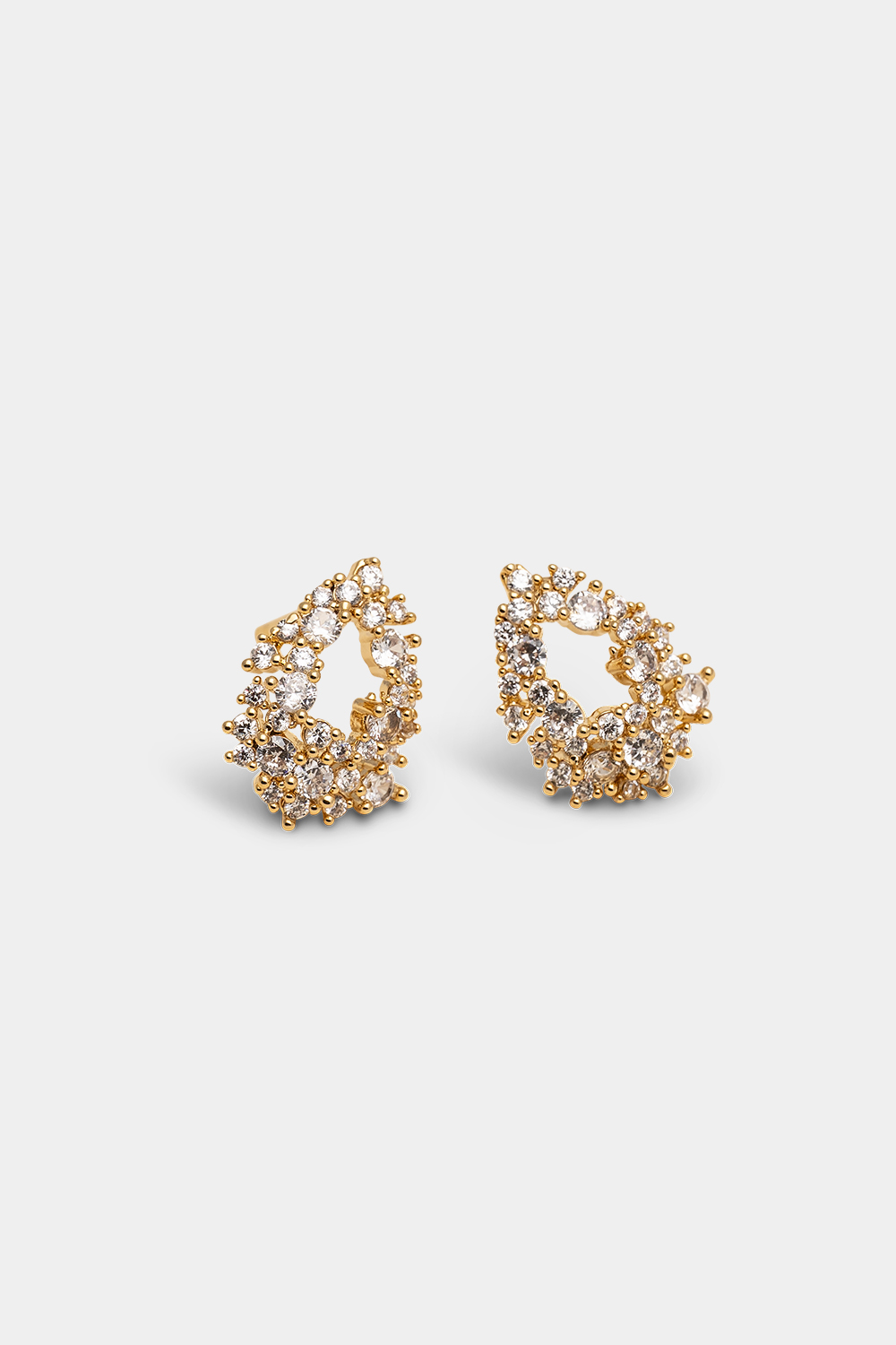 Petite Miss Alice earrings - Crystal (gold) i gruppen Smykker / Øredobber / Rhinestone hos Glitter (253010852002)