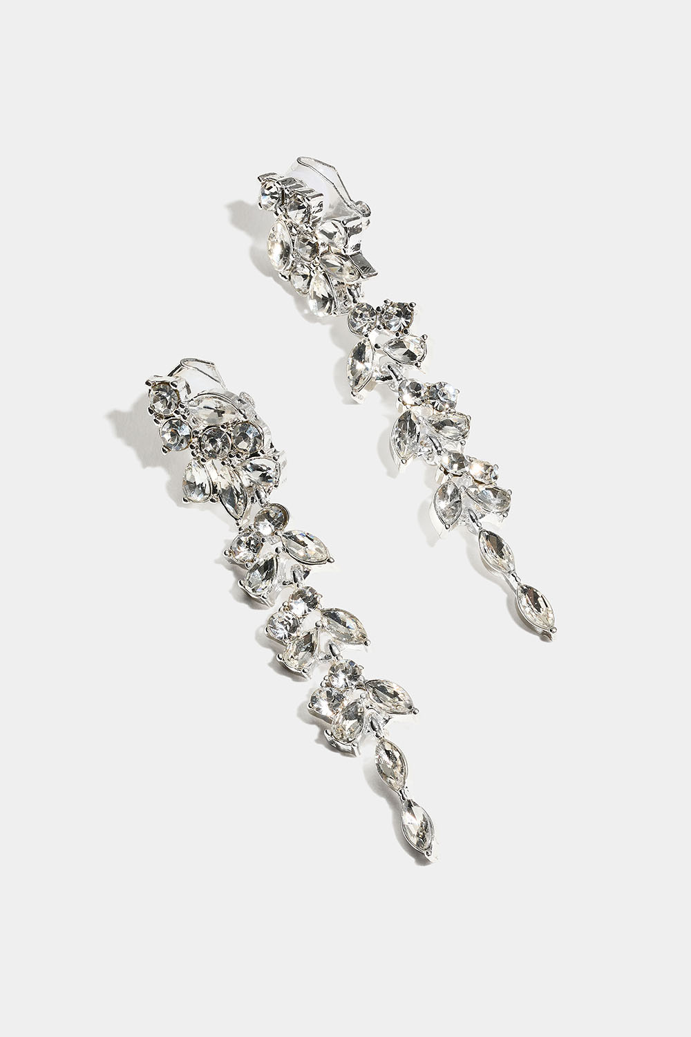 Lange klipsøredobber med klare glassteiner i gruppen Smykker / Øredobber / Clips hos Glitter (253011350201)