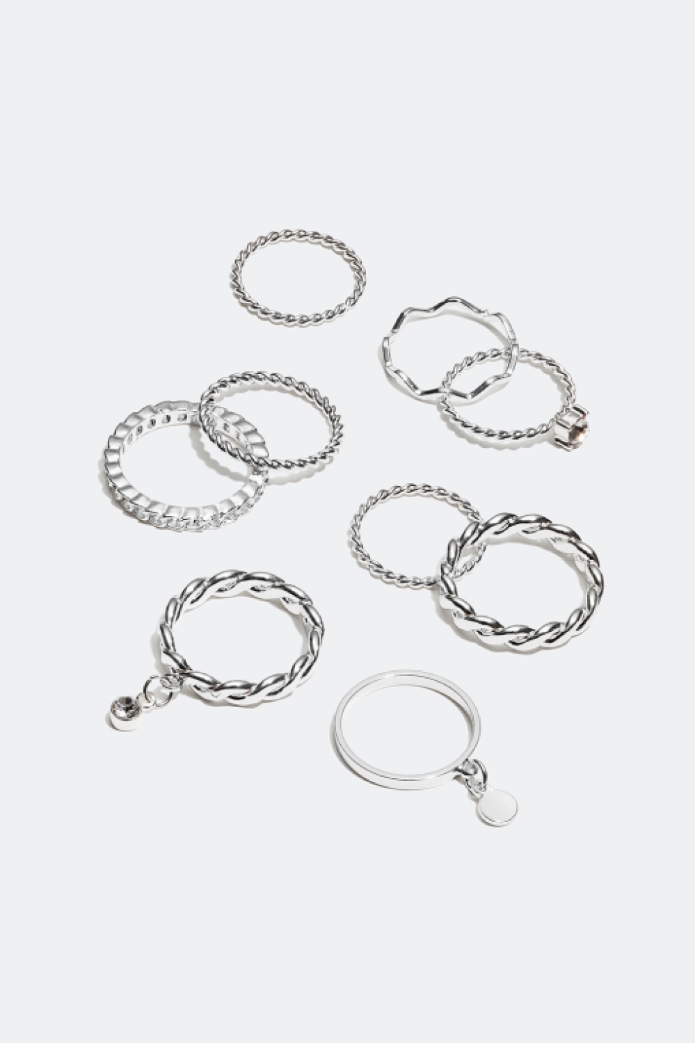 Ringer i forskjellige størrelser og utforminger, 9-pakning i gruppen Alle Smykker / Ringer / Flerpakning hos Glitter (25600023)