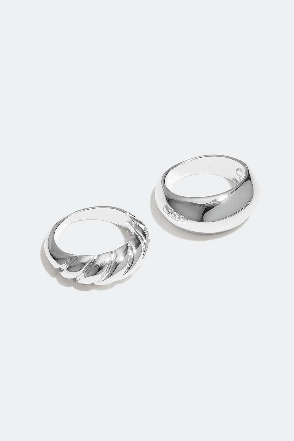 Ringer i glatt og vridd design, 2-pakning i gruppen Smykker / Ringer / Flerpakning hos Glitter (25600035)