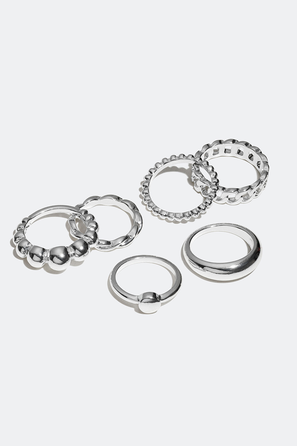 Ringer i forskjellige størrelser med kuler, 6-pakning i gruppen Smykker / Ringer / Flerpakning hos Glitter (256000551)
