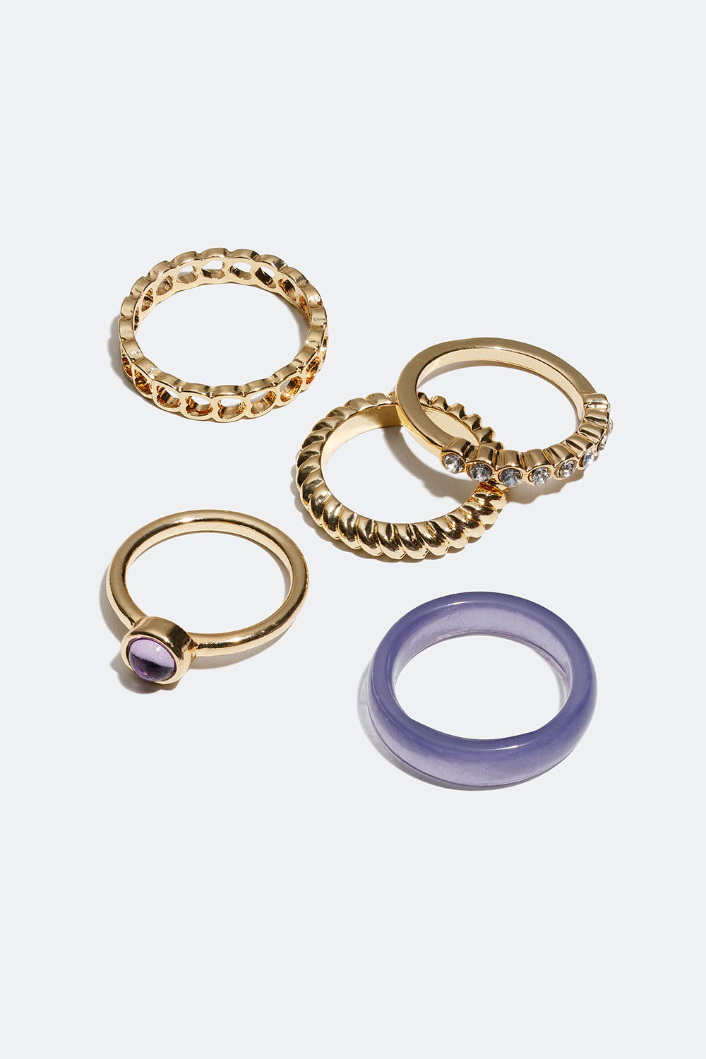 Gullfargede ringer med detaljer i lilla resin, 5-pakning i gruppen Smykker / Ringer / Flerpakning hos Glitter (256000646)