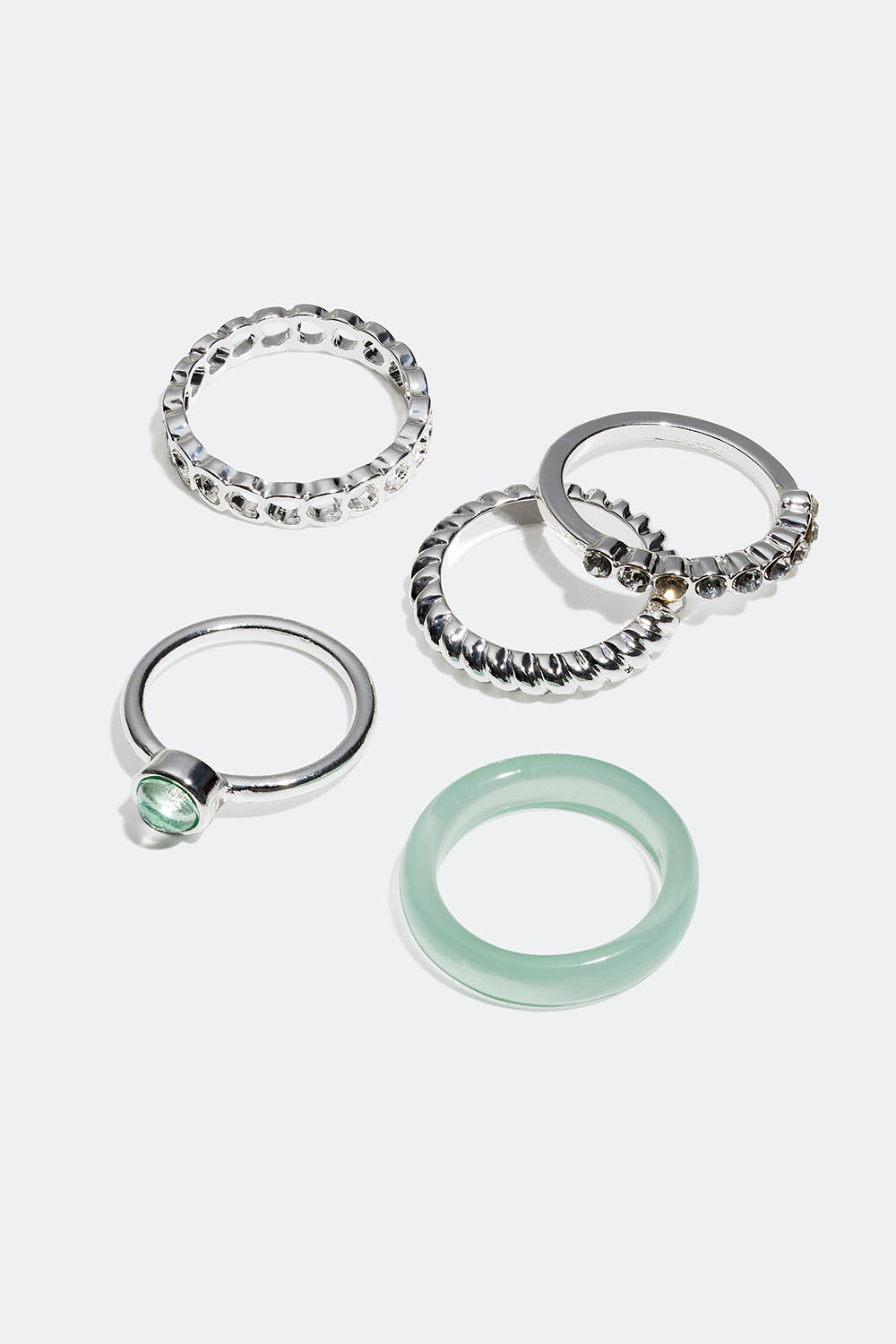 Gullfargede ringer med detaljer i grønt resin, 5-pakning i gruppen Smykker / Ringer / Flerpakning hos Glitter (256000647)