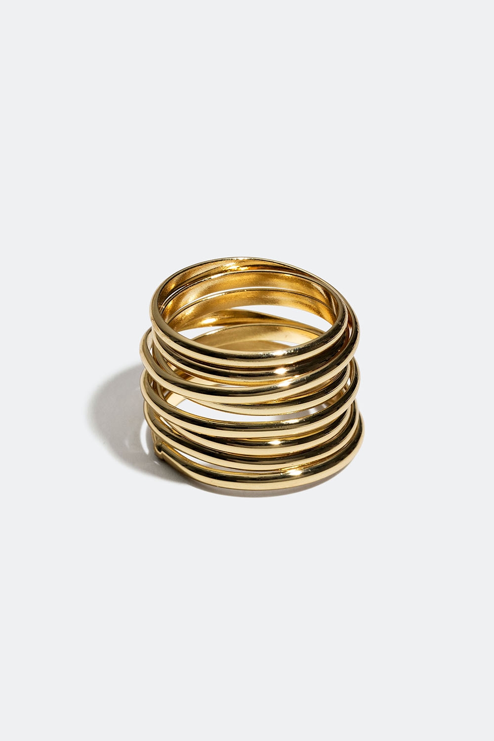 Bred gullfarget ring med flere ringer i gruppen Smykker / Ringer / Brede hos Glitter (256000832)