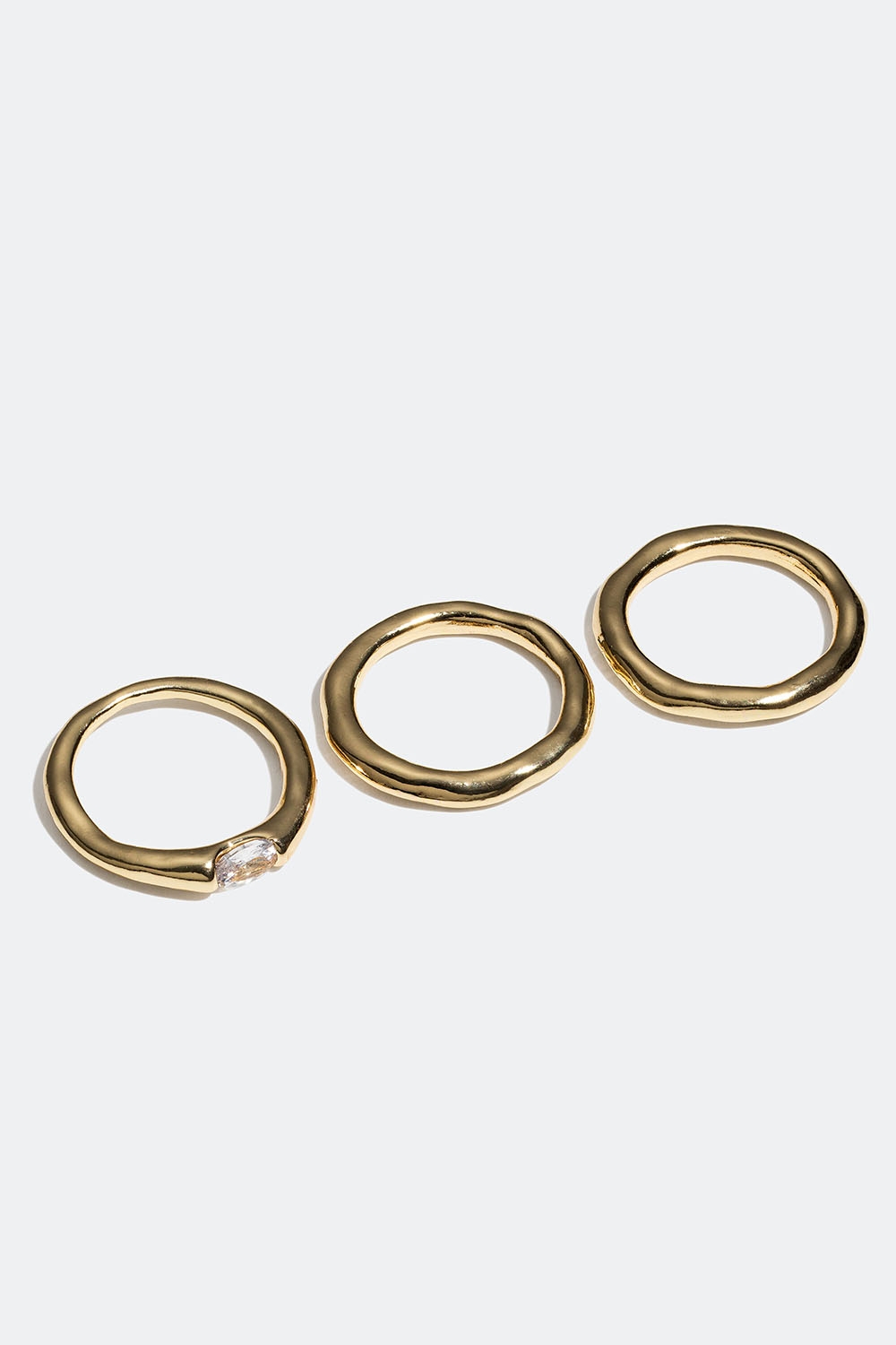 Gullfargede ringer med glassteiner, 3-pakning i gruppen Smykker / Ringer / Flerpakning hos Glitter (256000942)