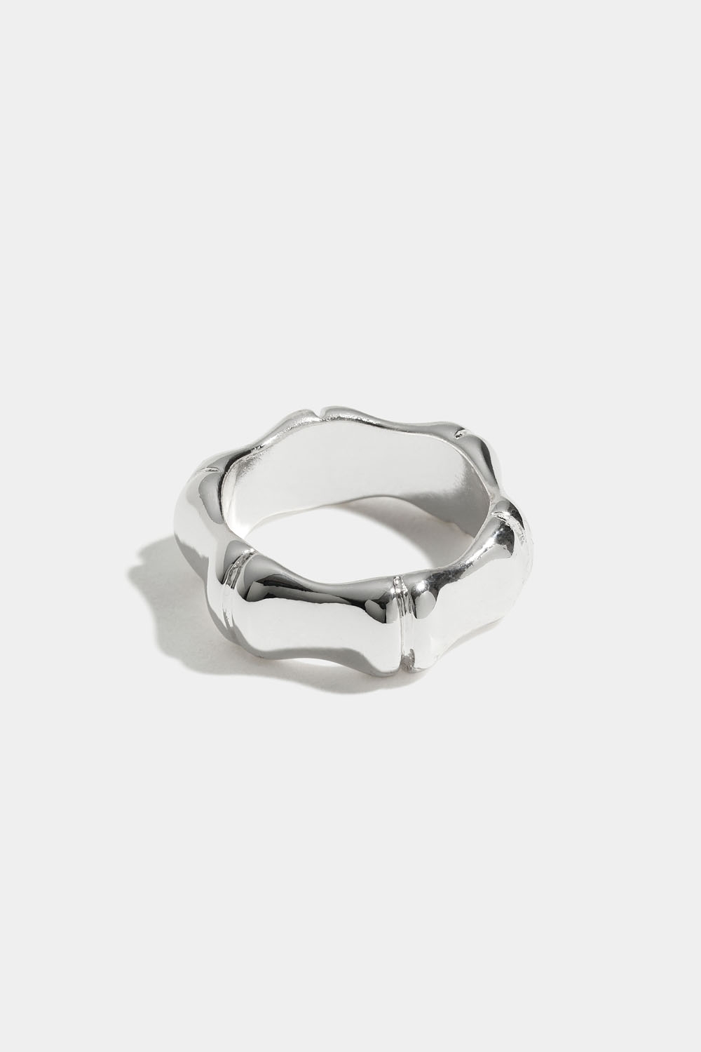 Ring med avrundet design i gruppen Smykker / Ringer hos Glitter (2560015810)