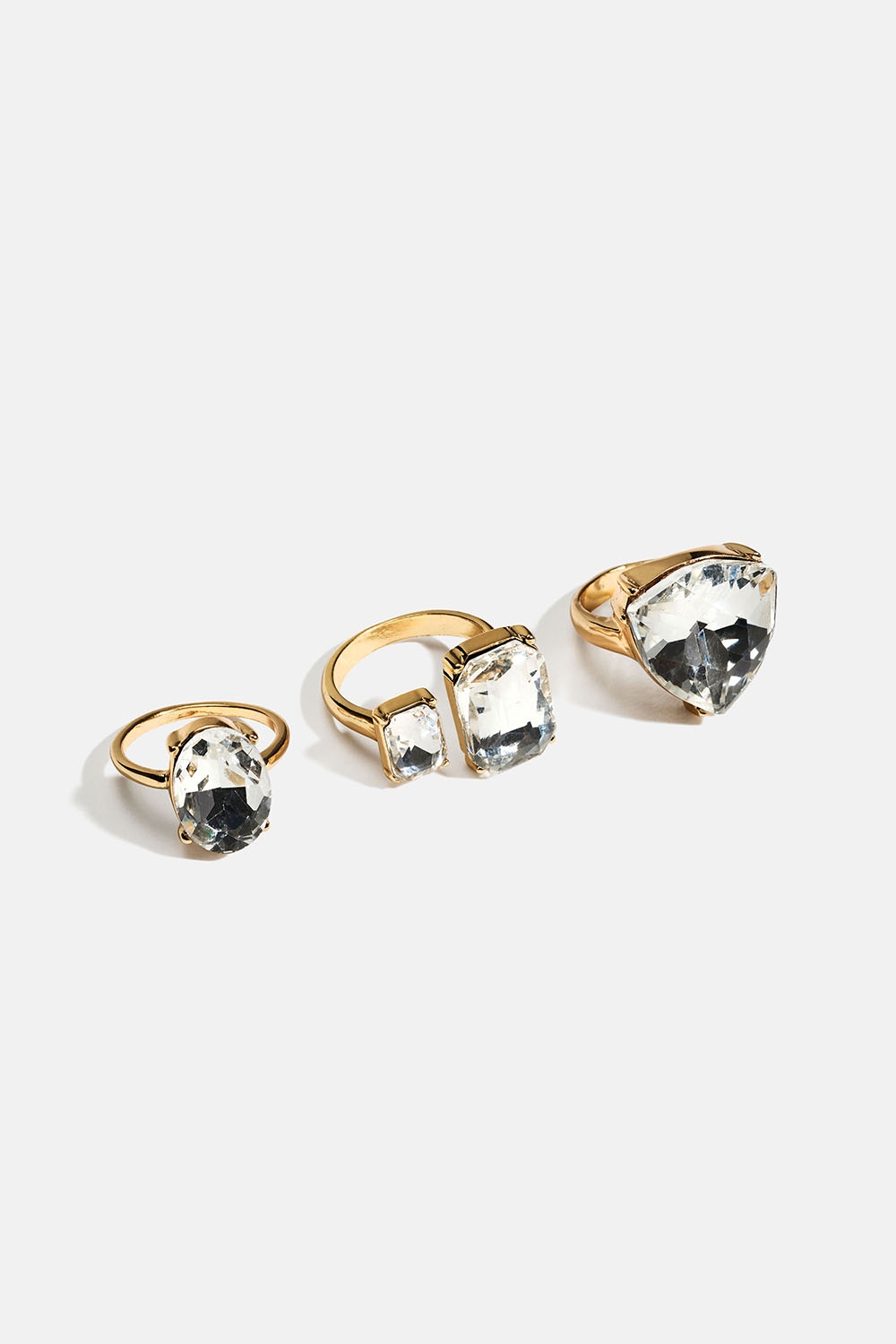 Gylne ringer med glassteiner, 3-pakning i gruppen Smykker / Ringer / Flerpakning hos Glitter (2560016301)