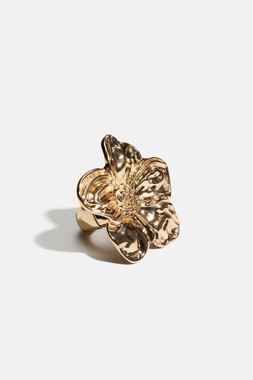 Justerbar gullfarget ring med blomst i gruppen Smykker / Ringer hos Glitter (256001742000)