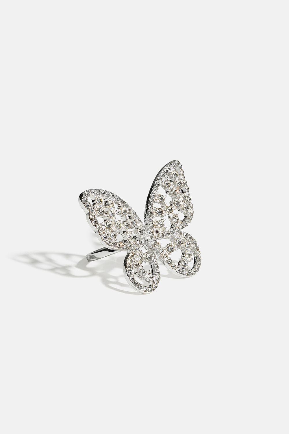 Ring med stor sommerfugl og glassteiner i gruppen Smykker / Ringer / Rhinestone hos Glitter (2560018502)