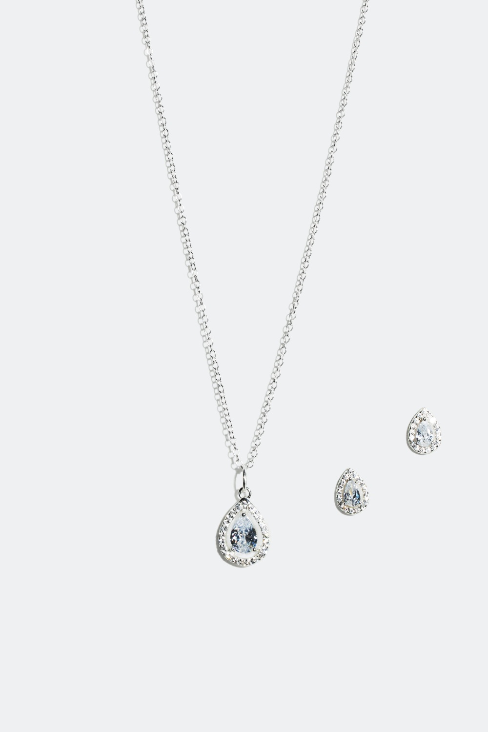 Smykkesett halskjeder og sølv øredobber med dråpeformede steiner i gruppen Sølvsmykker hos Glitter (318321)