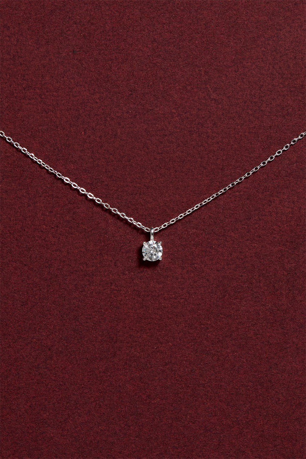 Halskjede i ekte sølv med skimrende glasstein av Cubic Zirconia i gruppen Ekte sølv / Sølvhalskjeder / Halskjeder i ekte sølv med anheng hos Glitter (325893011000)