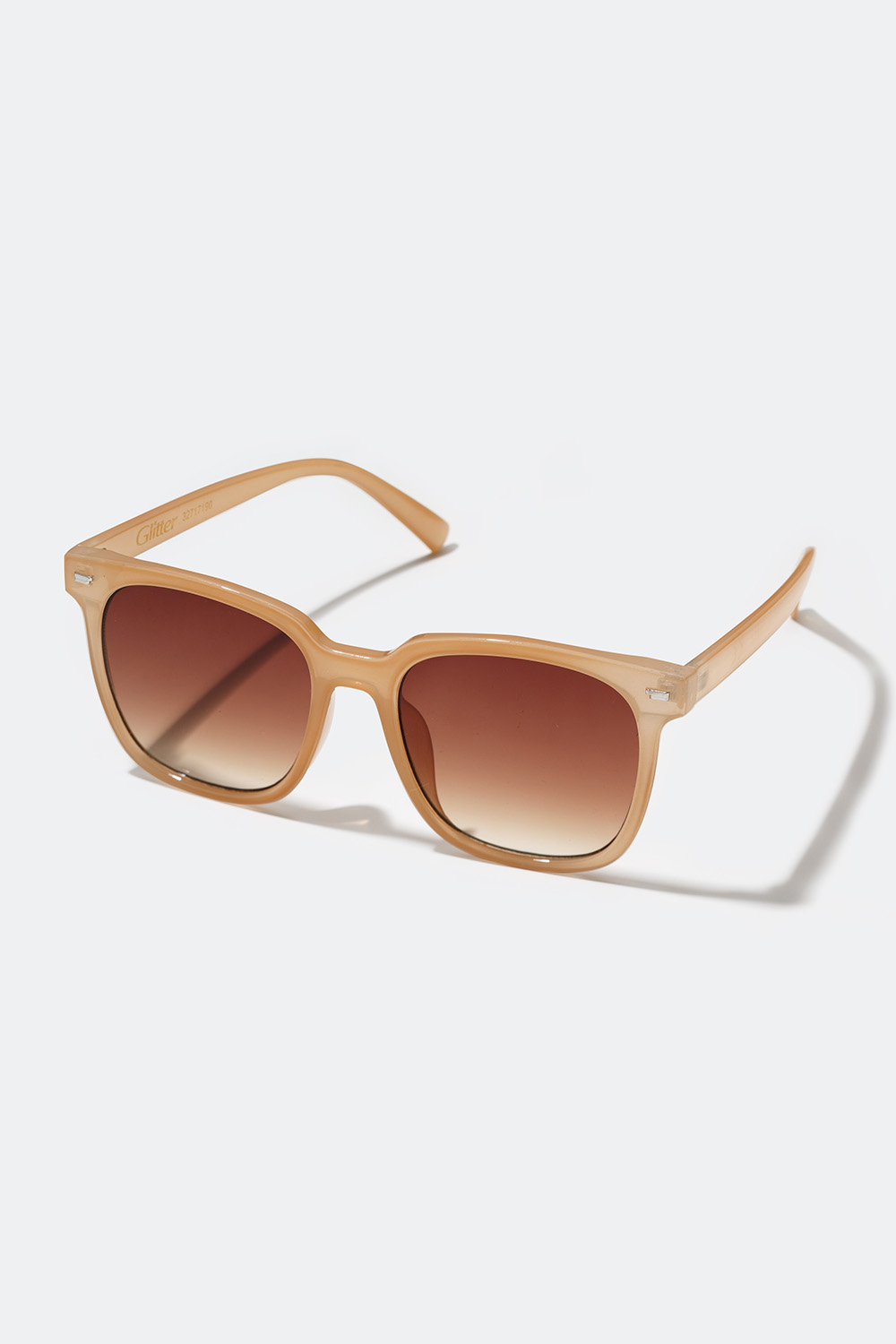 Solbriller med klassisk, firkantet design i gruppen Tilbehør / Solbriller hos Glitter (327171)