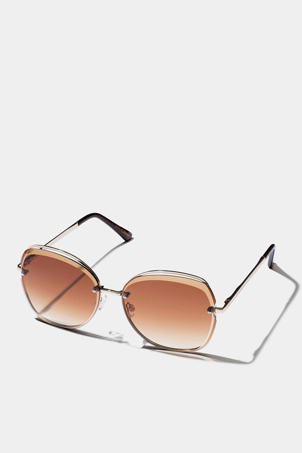 Retrosolbriller med fargede glass i gruppen Accessories / Solbriller hos Glitter (327275)