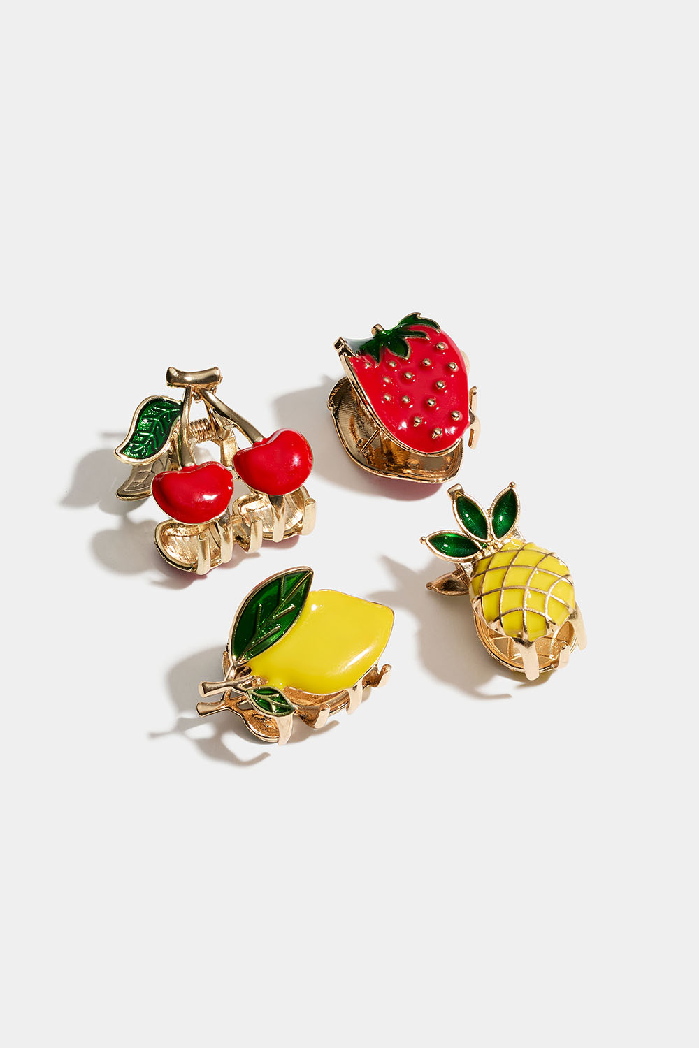 Hårspenner med kirsebær, jordbær, sitron og ananas, 4-pakning i gruppen Håraccessories / Spenner & klemmer / Flerpakning hos Glitter (331002236400)