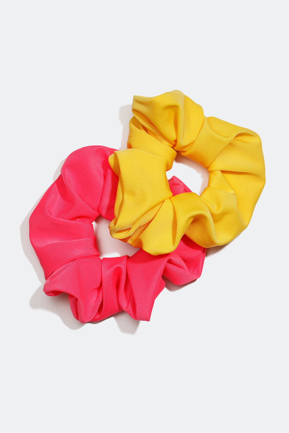 Rosa og gule scrunchier, 2-pakning i gruppen Håraccessories / Scrunchies / Flerpakning hos Glitter (332000634300)
