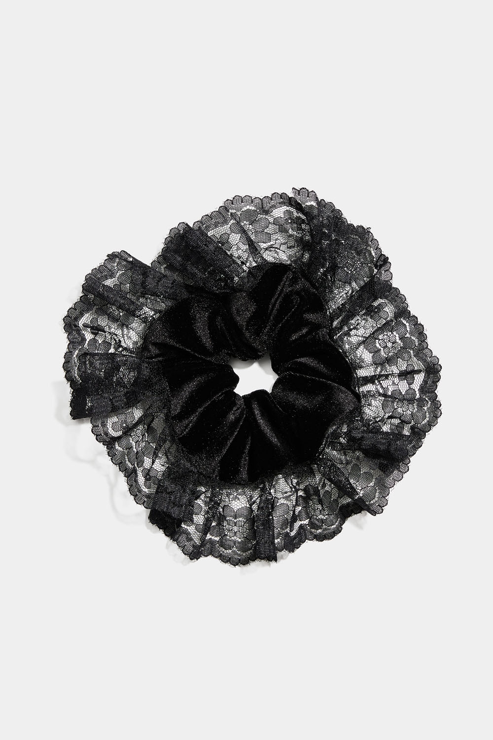 Scrunchie i fløyelsblondestoff i gruppen Håraccessories / Scrunchies / Mega-scrunchies hos Glitter (332001499000)