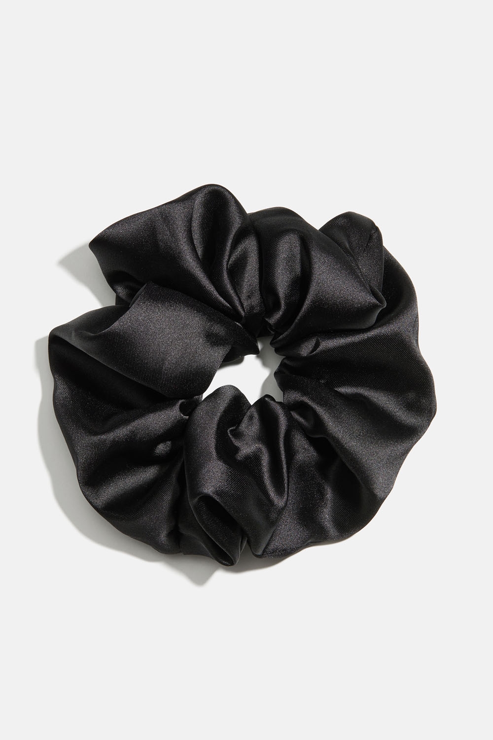 Svarte scrunchie i blankt stoff i gruppen Store week / hos Glitter (332001539000)