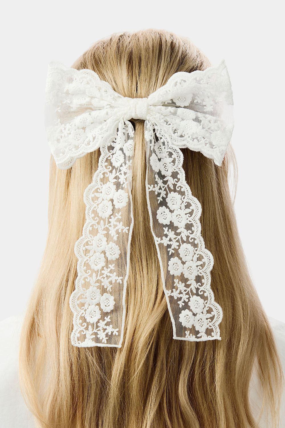 Hårspenne med rosett i blonder. i gruppen Håraccessories / Spenner & klemmer / Hårspenner hos Glitter (335001833000)
