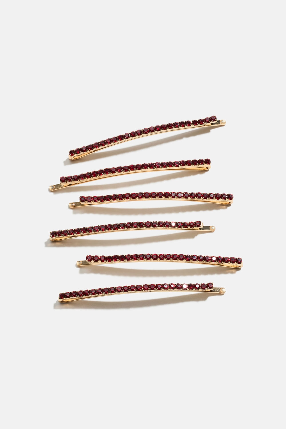 Hårspenner med rød strass, 6-pakning i gruppen Håraccessories / Spenner & klemmer / Flerpakning hos Glitter (335002076000)