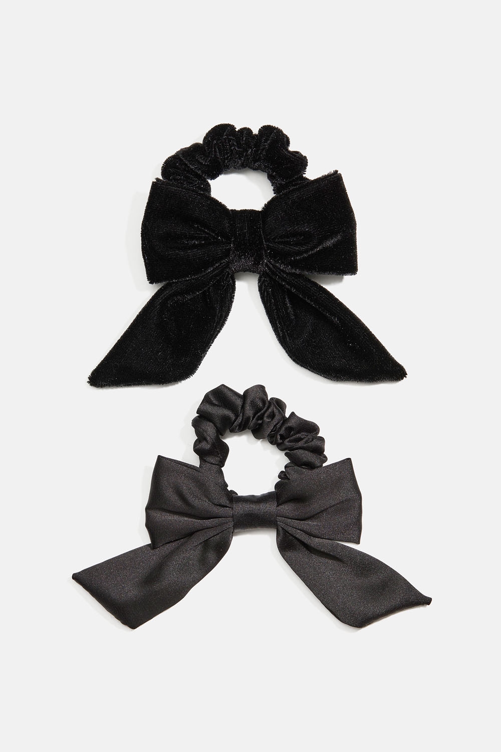 Sorte scrunchies med sløyfe, 2 pakning i gruppen Barn / Hårtilbehør til barn / Scrunchier til barn hos Glitter (403000339000)