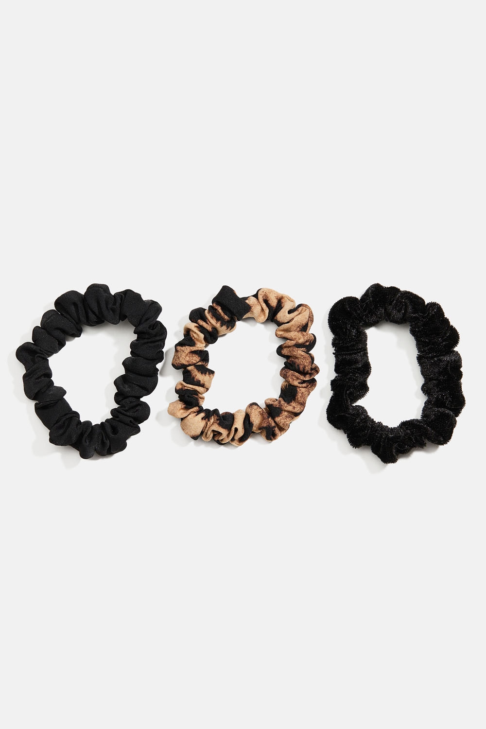 Scrunchies i sort og leopardmønster, 3-pakning i gruppen Barn / Hårtilbehør til barn / Scrunchier til barn hos Glitter (403000349400)