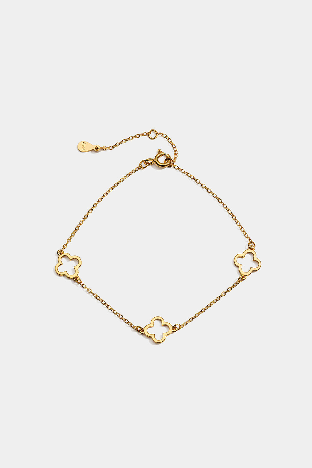 Armbånd i 18 karat gullbelagt ekte sølv med kløver i gruppen Gullbelagt ekte sølv / Gullbelagte armbånd hos Glitter (551001222000)