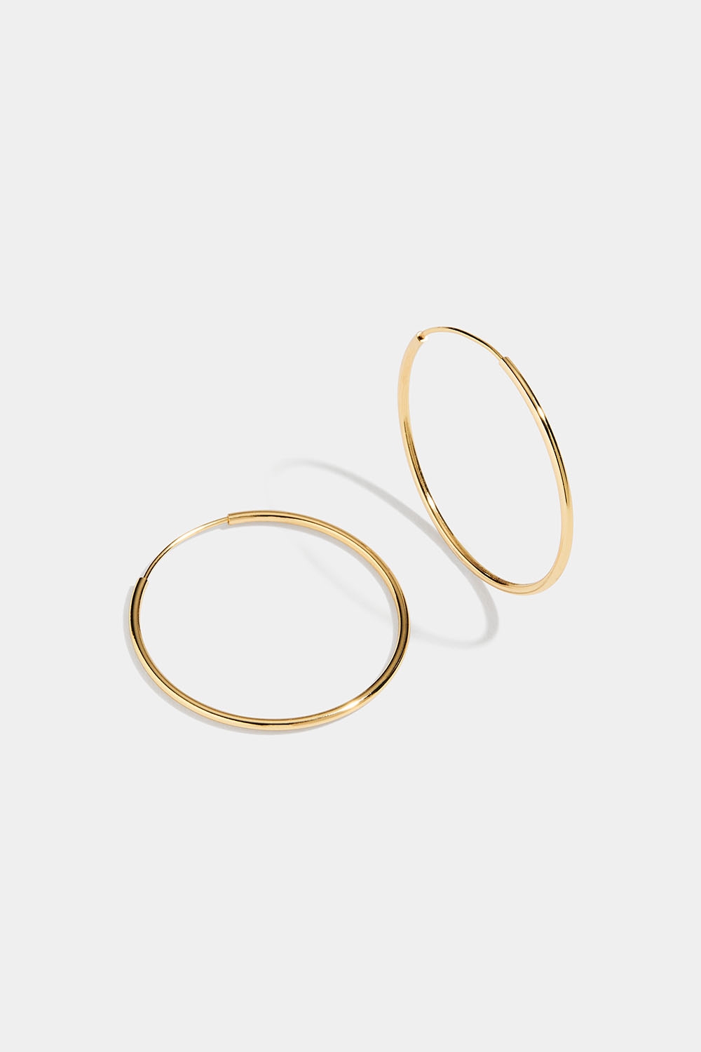 Små, tynne hoops i 18 k forgylt sølv, 3 cm i gruppen 18 K Gullbelagt sølv hos Glitter (553000822000)