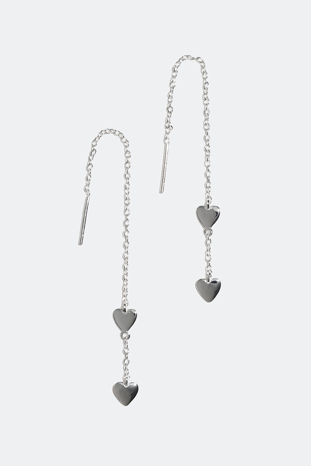 Kjedede øredobber i ekte sølv med hjerter i gruppen Ekte sølv / Sølvøredobber hos Glitter (553002971001)